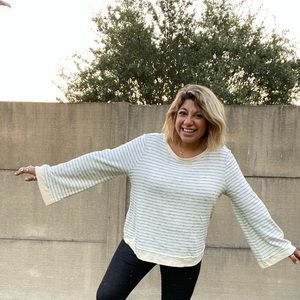 bell sleeve striped top!